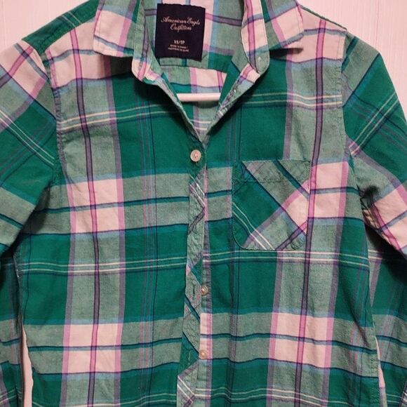 American Eagle XS VGC 17 in pit to pit 22 1/4 inch shoulder down - Picture 4 of 6